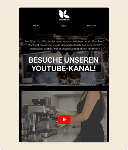 Webseite mit Logo, Menü und Text: "Besuche unseren YouTube-Kanal!" Darunter Bild einer Person mit Kaffeemaschine.