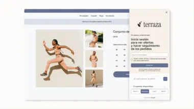 Panel deslizante de Customer Hub que muestra los pedidos que llegan, los cupones y los productos recomendados en una experiencia de tienda de Shopify