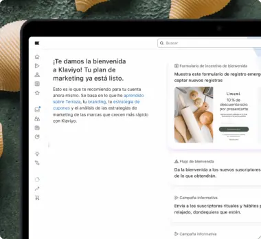 Pantalla de bienvenida de Klaviyo con recomendaciones de marketing y un formulario de incentivo de bienvenida.