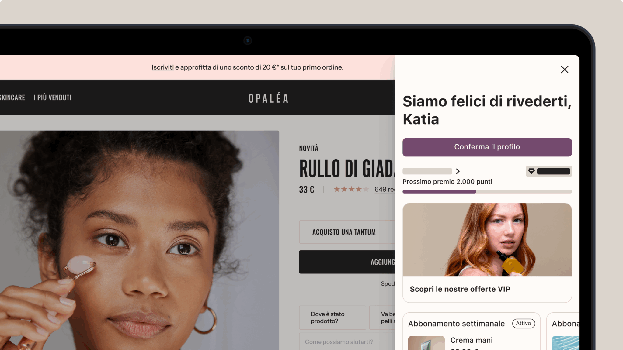 Schermata di un sito web di cosmetici Opaléa. A sinistra, una donna usa un rullo di giada. A destra, un popup di benvenuto.