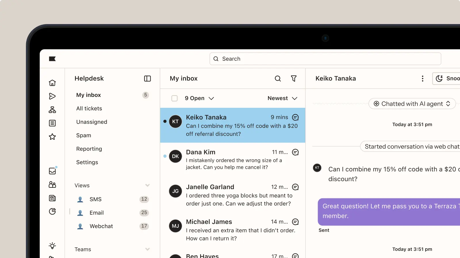 Helpdesk interface showing a conversation with Keiko Tanaka about combining discount codes. Inbox and message details are visible.